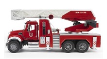 Пожарная машина MACK с выдвижной лестницей и помпой Bruder 02-821 - фото 8345